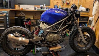 【VTR250】シートレール（サブフレーム）の変更イメージで劇的にカフェレーサーに変更できる？？